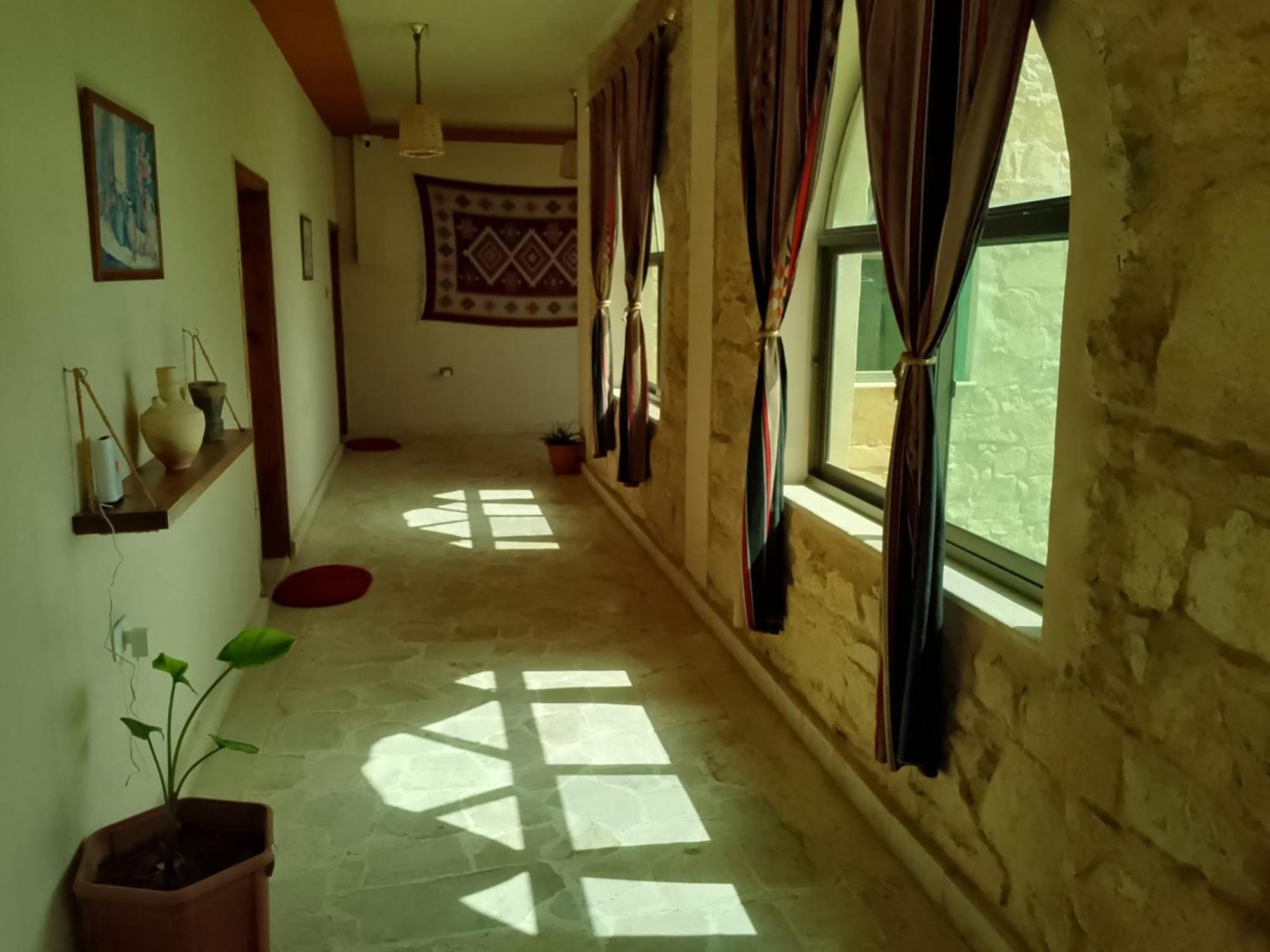 Petra Apartment *